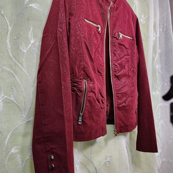 Red Faux Leather Jacket, Fitted , w/ Gold Embellishments . Soft Lining. Small. - Picture 8 of 9